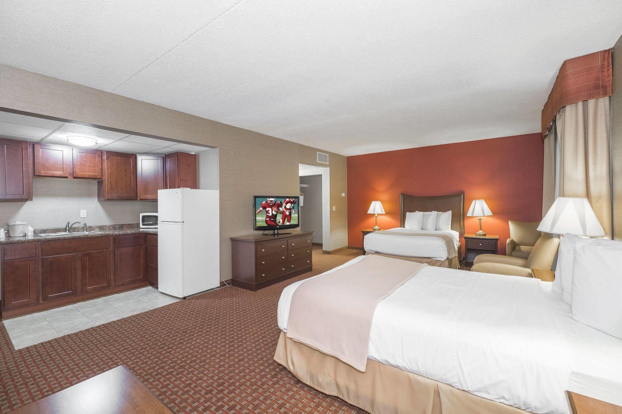 Quality Inn & Suites Owego Экстерьер фото